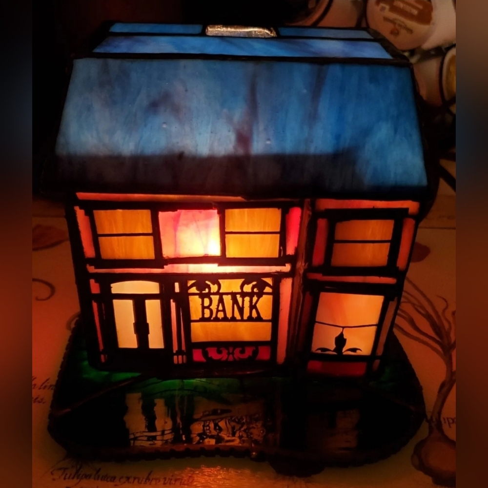 🚫SOLD🚫☆SIGNED☆ Dale Tiffany Inc.   Vintage Stained Glass Bank Lamp